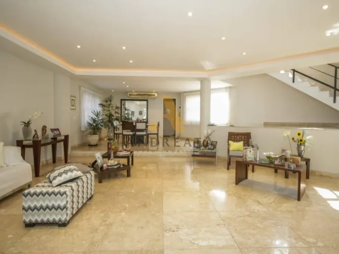 Venda de Casa em Condomínio com 4 quarto(s), 4 suíte(s), 450 m², por R$ 6 milhões, no cond