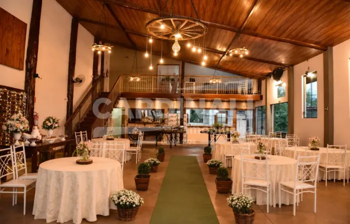 Casa Comercial à Venda em São Carlos/SP - Excelente Localização e Alto Potencial de Invest