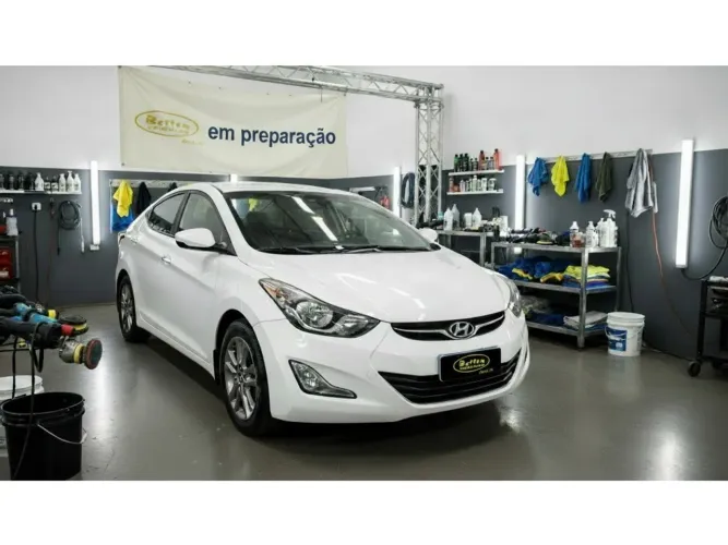 Hyundai Elantra GLS 2.0 16V Flex Aut. 2014