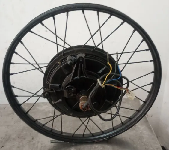 Roda 48v 400/700w aro 20 friso largo com freio a tambot
