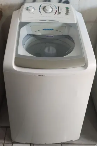 VENDO UMA MÁQUINA DE LAVAR ELECTROLUX DE 10 KILOS BEM CONSERVADA