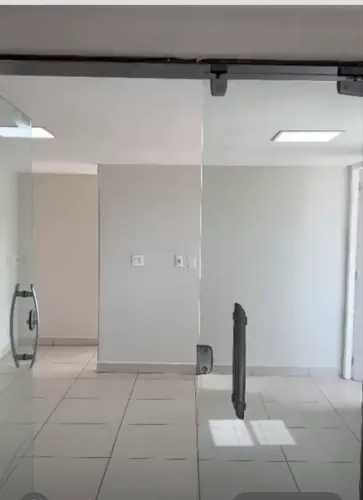 Aluguel de Sala Comercial - Andar inteiro 