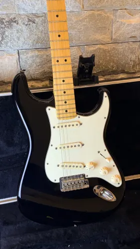 Guitarra Fender American Standard
