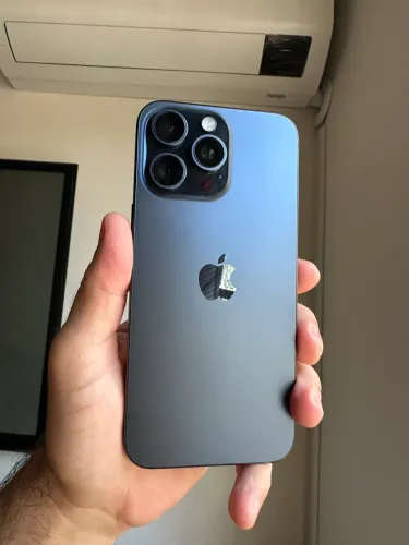 iPhone 15 Promax 94% 256g Titânio azul 