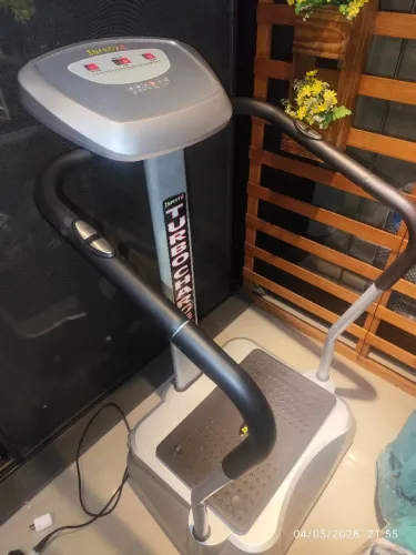 Excelente plataforma vibratória ENERGYM TURBO CHARGE