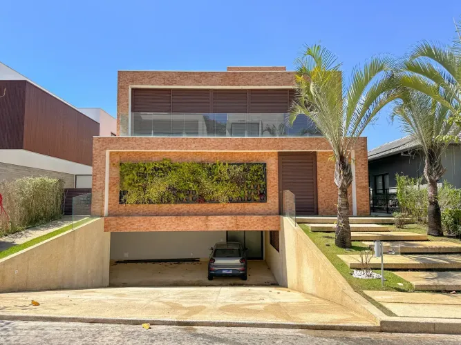 Casa à venda no Condomínio Alphasitio em Tamboré em Santana de Parnaíba - SP