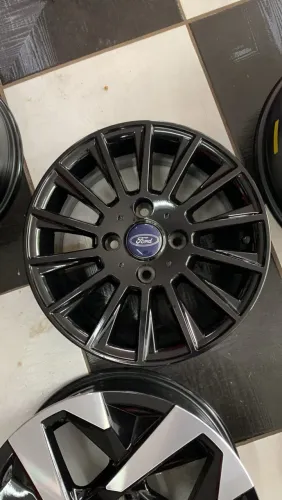 Rodas aro 14 4x108 Black - R66 Mercedes