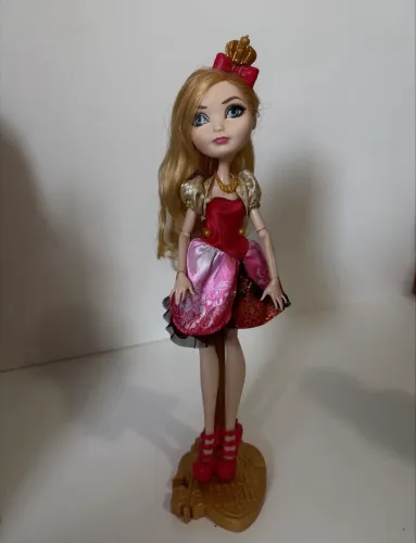 Boneca ever after high Apple white