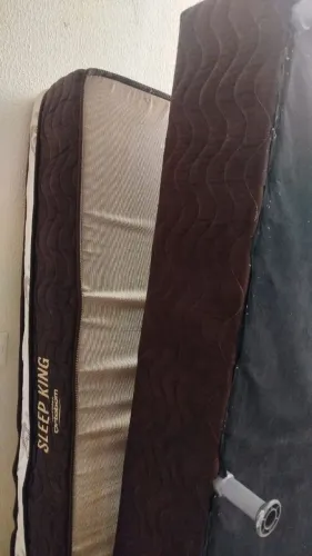Cama king size Colchão + base