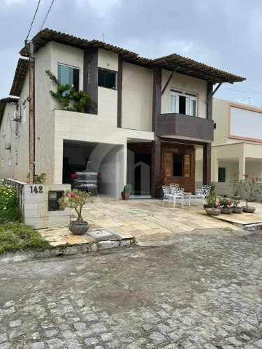 Casa á venda condomínio fechado