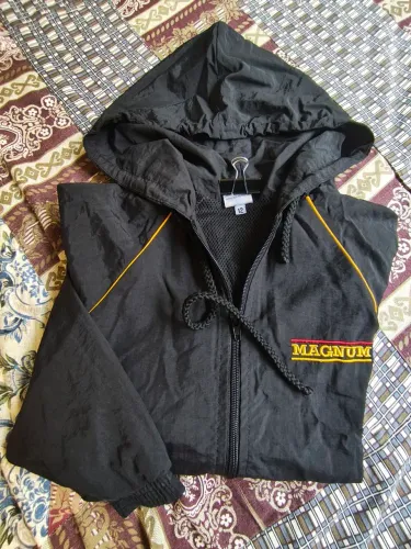 Uniforme Colégio Magnum Cidade Nova (Agasalho Tactel Tam. 12/ semi-novo)