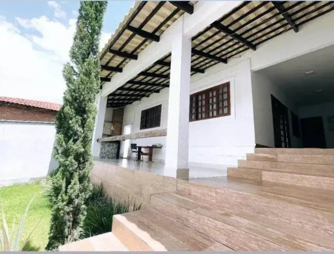 Sobrado de 4 Quartos sendo 2 Suítes - Planejados - Varanda Gourmet - Jaó