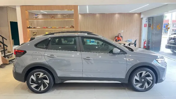 Volkswagen Nivus Highline 1.0 200 TSI Flex AUT 2025
