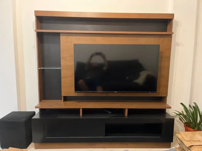 Rack sala de estar com painel 1,80 de altura ,1.83 de largura e 0,38 de profundidade