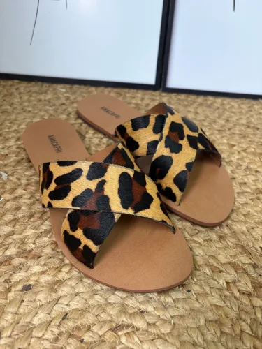 Rasteira tiras cruzadas em couro anacapri 38 (animal print)