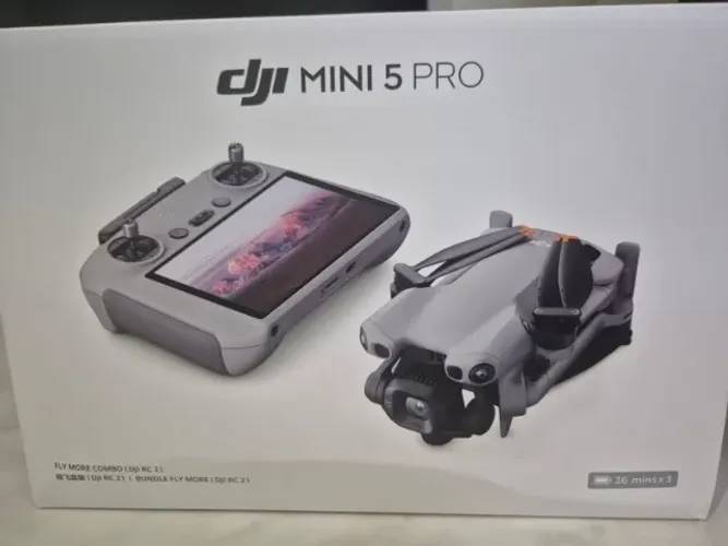 Drone DJI Mini 5 Pro - Fly More Combo (controle RC2 com tela)