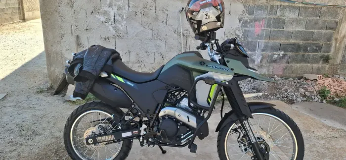 Excelente Lander único dono.