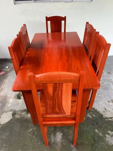 Mesa 6 cadeiras 