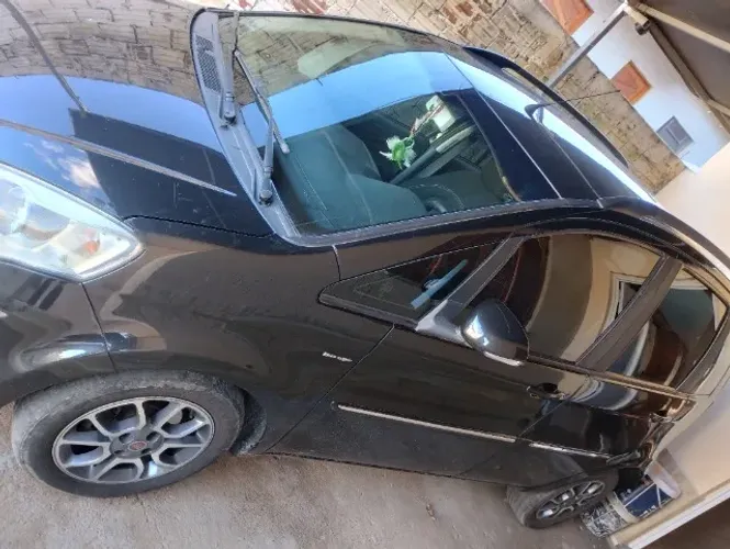 Fiat Idea Essence Dualogic 1.6 Flex 16V 5P 2015