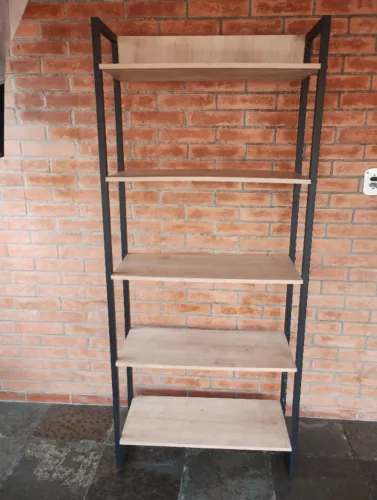 Estante livreiro.