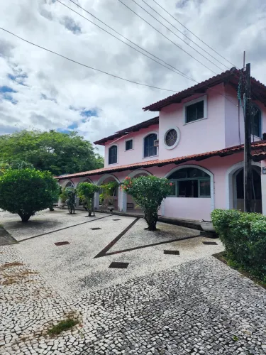 Sítio com 700m2 (6 suítes e 20 vagas), terreno de 5.000m2 próx as Tapioqueiras na Lagoa Re