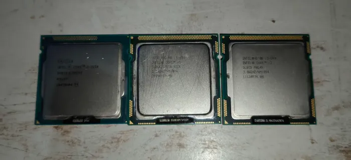 Vendo lote com 3 processadores Intel usados