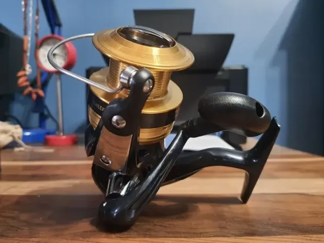 Molinete Daiwa Sweepfire 4000-2B Novo na caixa
