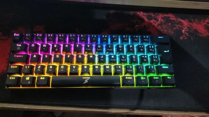 TECLADO MECÂNICO GAMER SUPERFRAME PLAYER RGB, 60%, SWITCH RED, USB, ABNT2