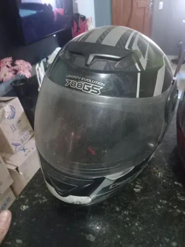 Capacetes