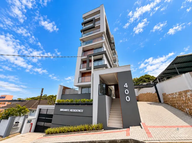 Apartamento com 03 quartos no Saguaçu