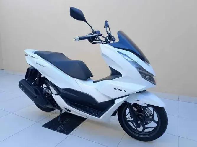 Honda PCX DLX 160 2024 FILÉ