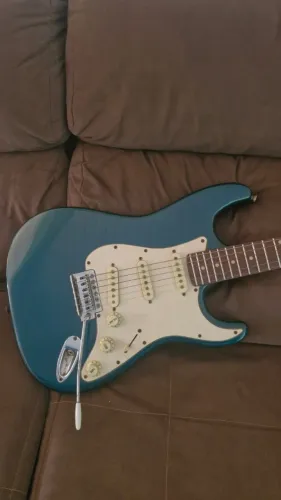 Guitarra Strato Memphis By Tagima Mg32