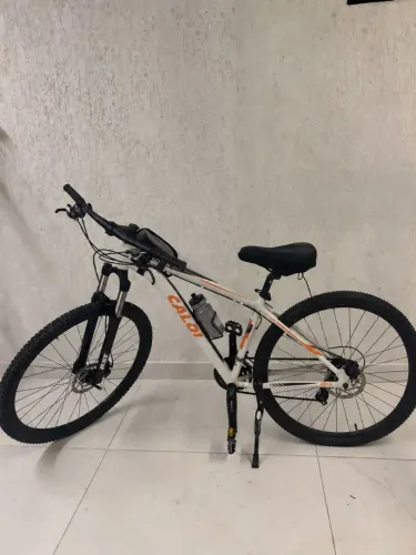 Caloi Explorer 10 aro 29 - quadro de alumínio e freio a disco