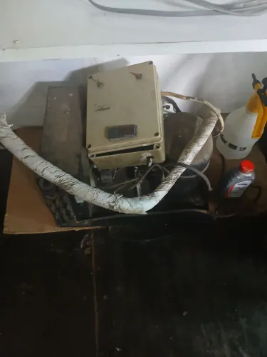 Tenho esse refregelarador em bom esdado 220 wts por 3.500 entereçado me cheme no pv 985631