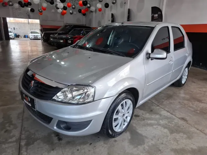 Renault Logan Authentique Hi-flex 1.0 16V 4P 2013