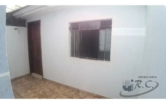 RC IMÓVEIS ALUGA CASA DE FUNDOS NO SÍTIO CERCADO: