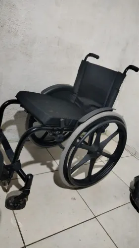 Cadeira de rodas monobloco