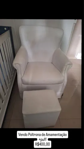 VENDO POLTRONA DE AMAMENTAÇÃO + PUFF