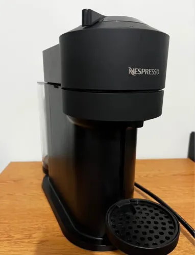 Maquina de café Nespresso Vertuo Next Preto Fosco