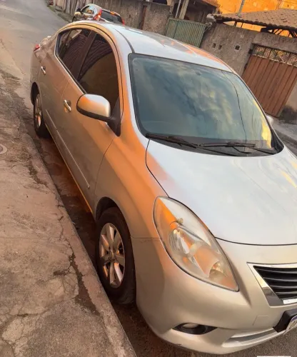 Nissan Versa SL 1.6 16V Flex Fuel 4P Mec. 2013