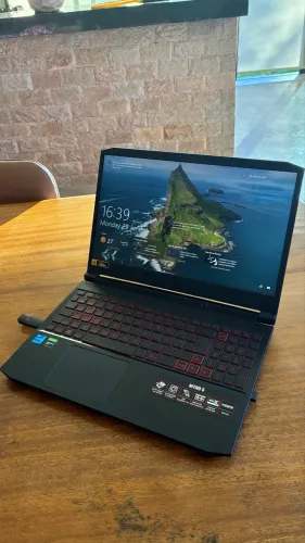 Acer Nitro 5 em perfeito estado