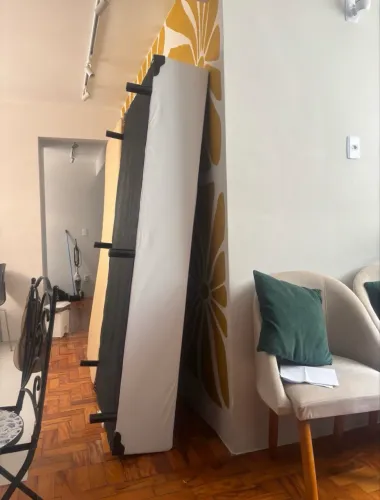 Cama Box Solteiro Branca 88x188 cm Blindada em Courino - Semi Nova