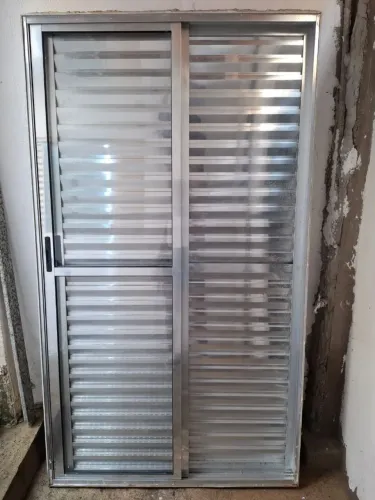 Porta balcão 2.10 por 1.20