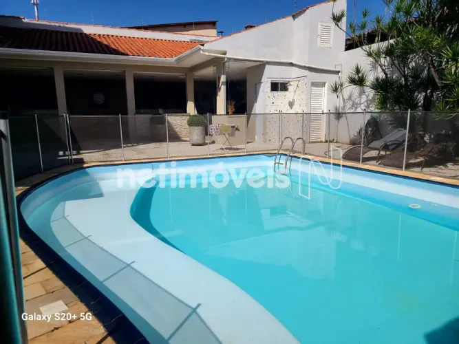 Charmoso sobrado colonial com 6 quartos em Vicente Pires - Trecho 3