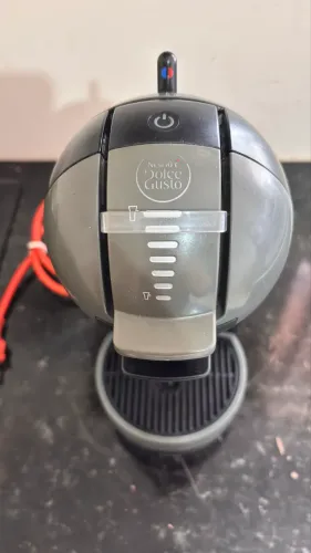 Cafeteira Nescafé Dolce Gusto