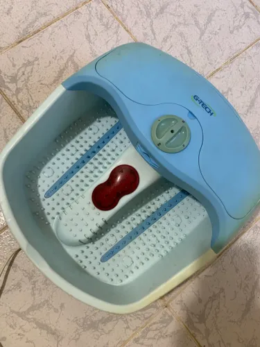 Hidromassageador para Pés, especificamente o modelo Breeze Relax da marca G-Tech.