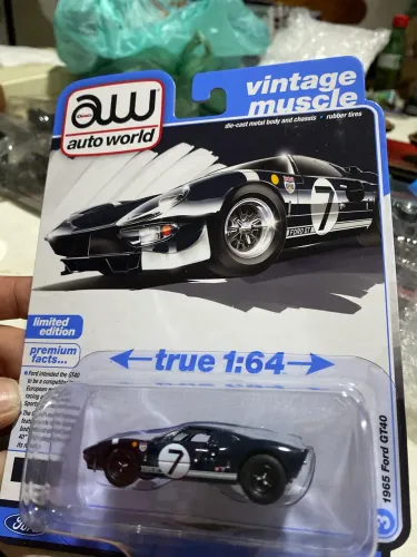 Auto world 1:64 1965 Ford GT-40