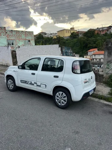 Fiat Uno Attractive 1.0 EVO Fire Flex 8V 5P 2020