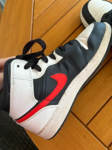 Tênis Nike air Jordan 1 mid