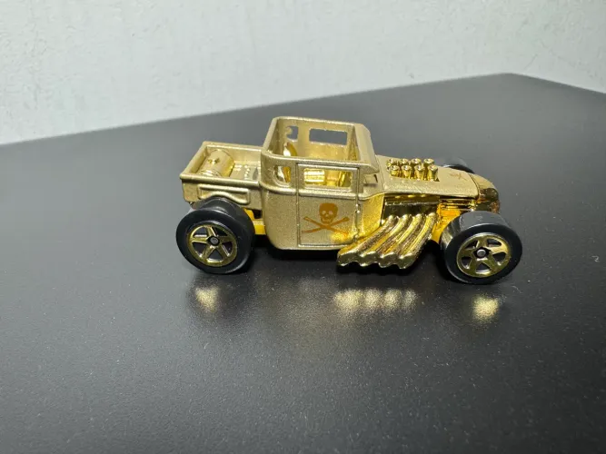 Hotwheels boneshaker gold exclusivo